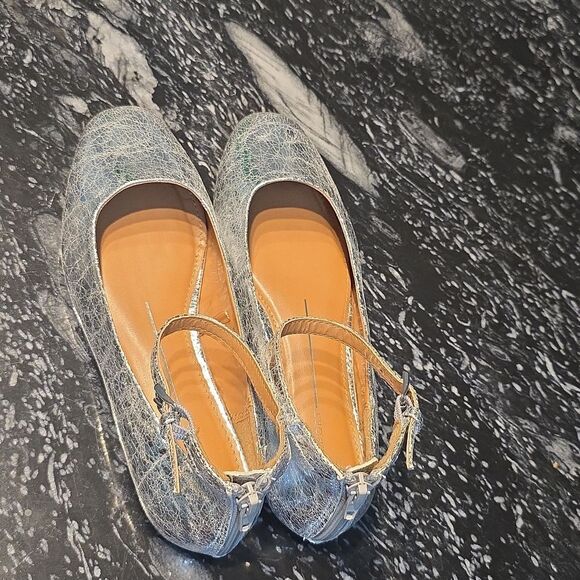 BRAND NEW REPORT METTLE SILVER DISTRESSED WOMEN'S FLAT - Picture 5 of 16